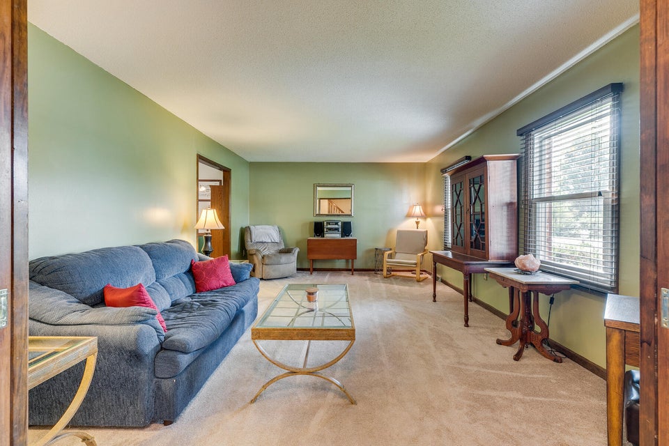 Photo #7: 104 South Hampton Drive