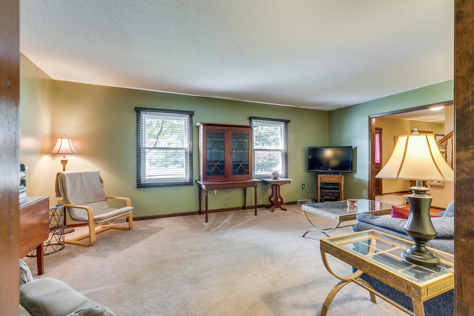 Photo #10: 104 South Hampton Drive
