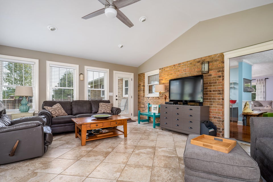 Photo #23: 801 Redwood Drive