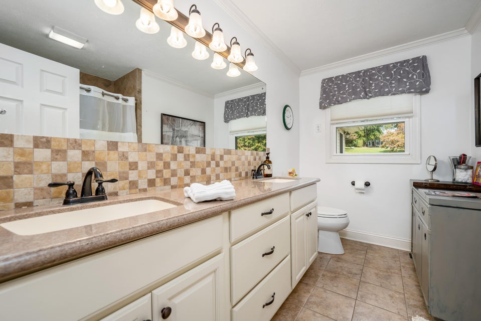 Photo #26: 801 Redwood Drive