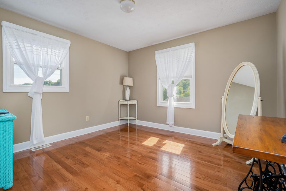 Photo #32: 801 Redwood Drive