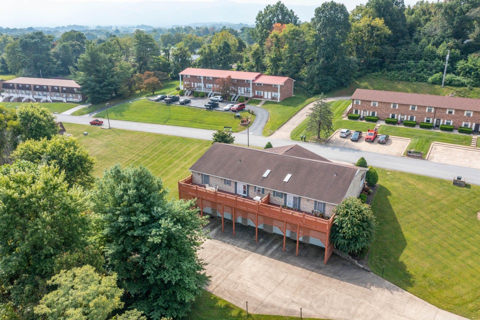 Photo #8: 101 Crestview Drive