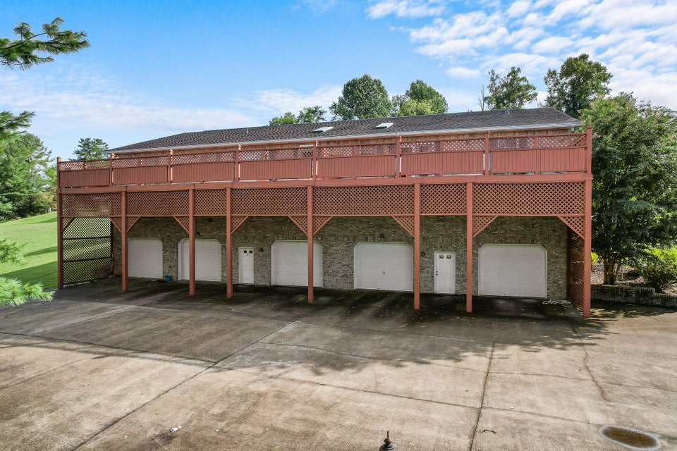 Photo #4: 101 Crestview Drive