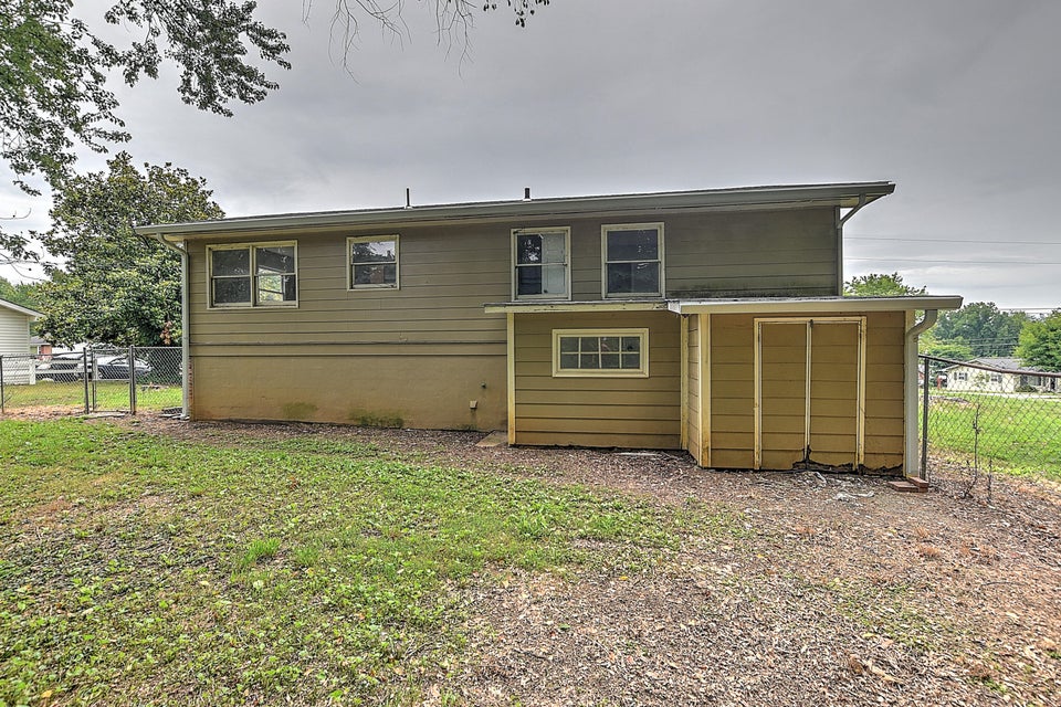 Photo #7: 400 Hermitage Drive