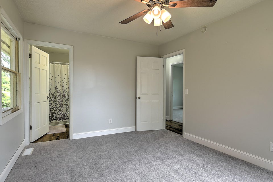 Photo #18: 400 Hermitage Drive