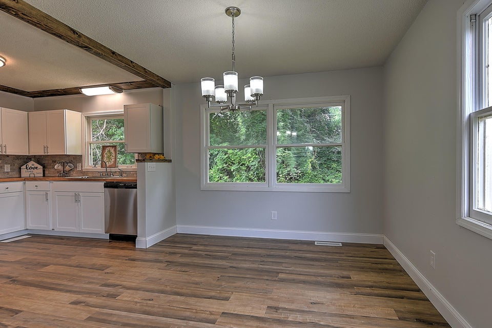 Photo #15: 400 Hermitage Drive