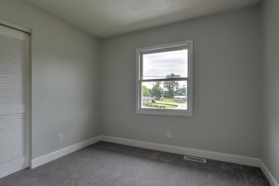 Photo #30: 400 Hermitage Drive