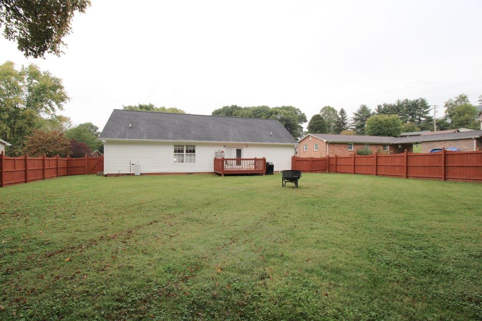 Photo #7: 2705 Oak Cliff Court