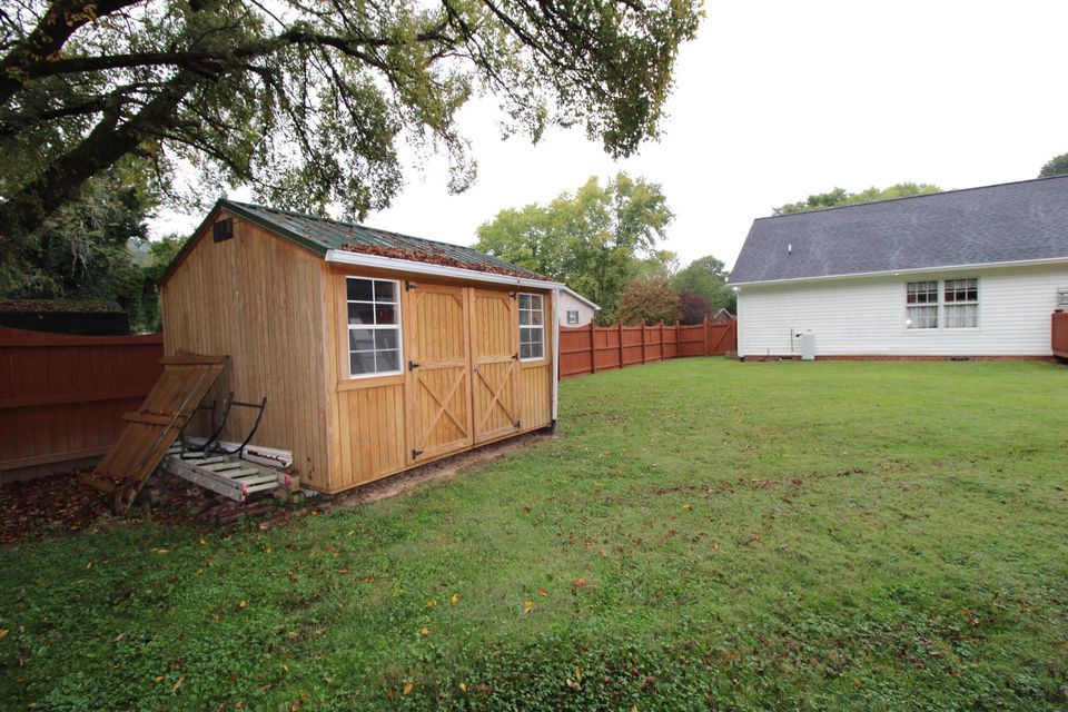 Photo #8: 2705 Oak Cliff Court