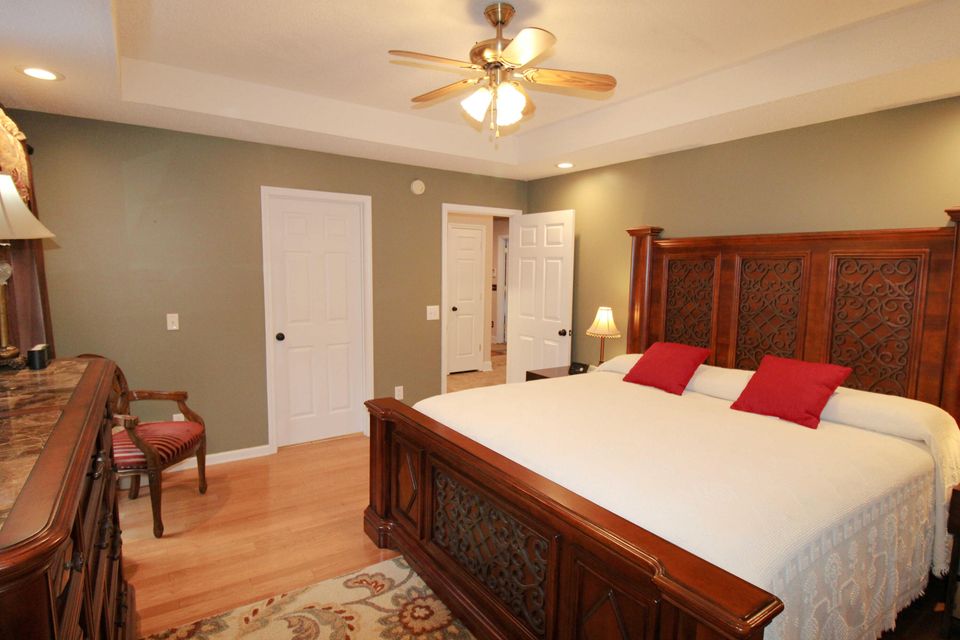 Photo #35: 2705 Oak Cliff Court