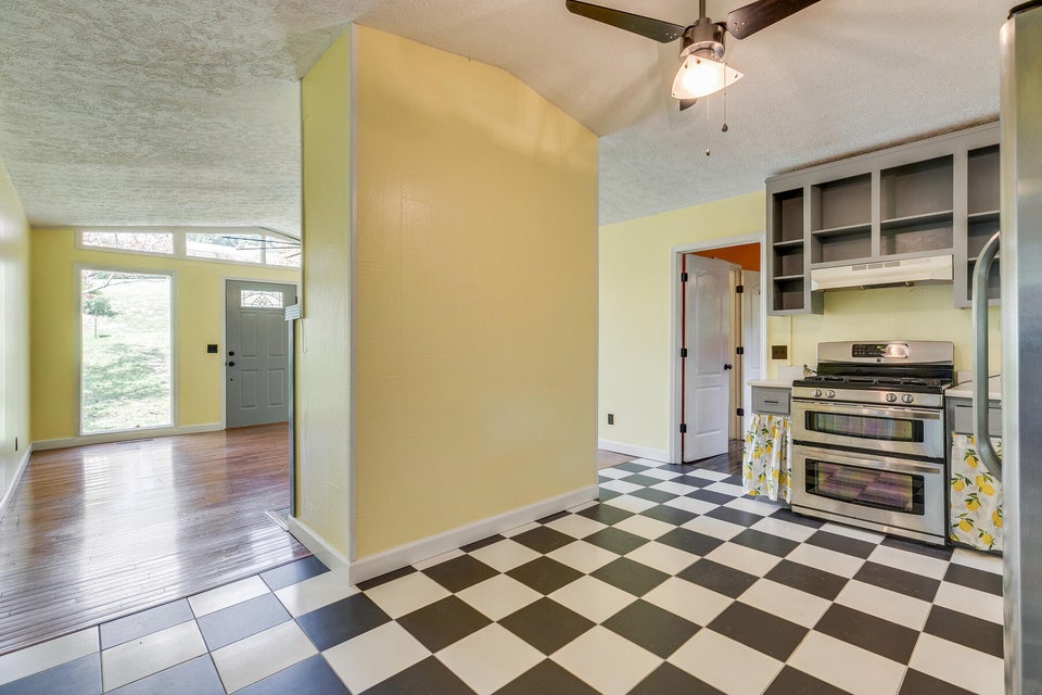 Photo #12: 719 Outer Drive
