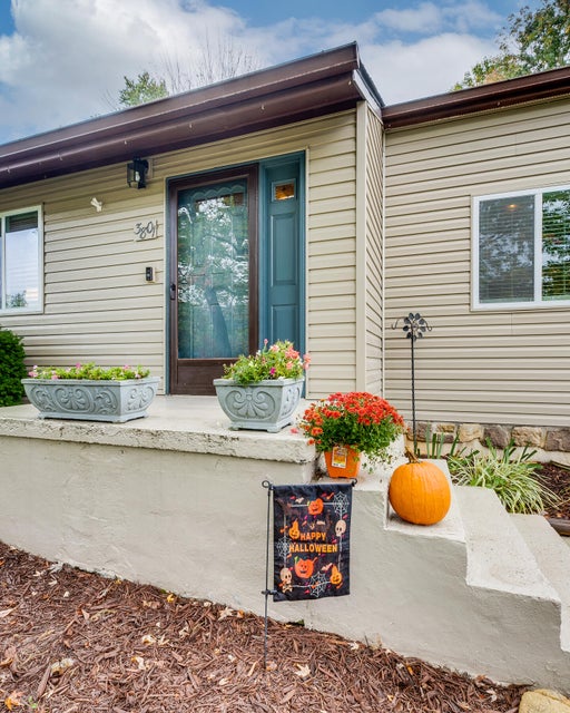 Photo #4: 3801 Thornton Drive