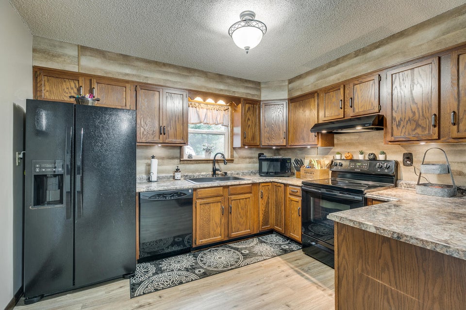 Photo #12: 3801 Thornton Drive