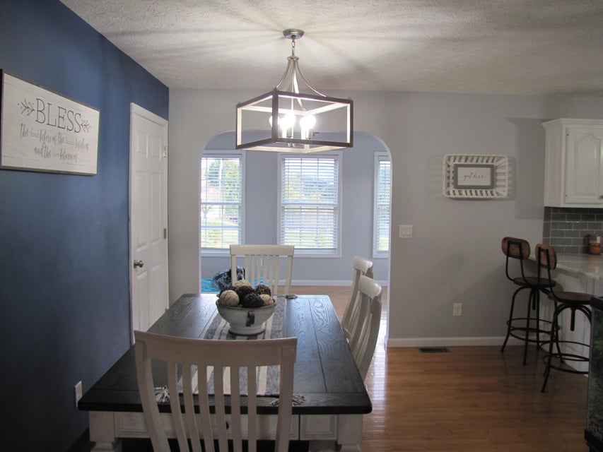Photo #8: 807 Mockingbird Court