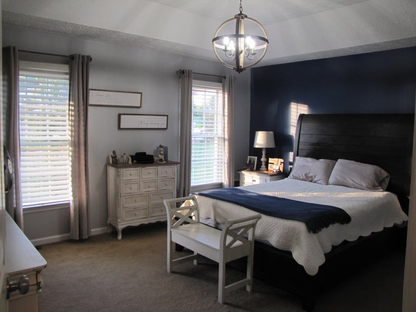 Photo #16: 807 Mockingbird Court