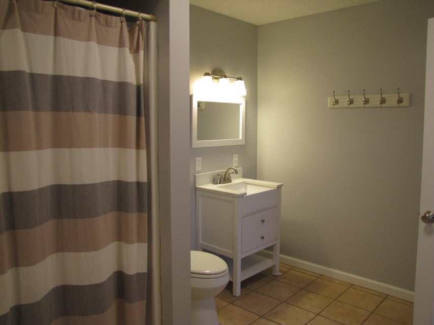Photo #28: 807 Mockingbird Court