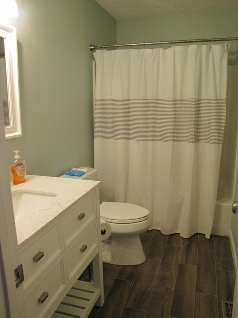 Photo #19: 807 Mockingbird Court