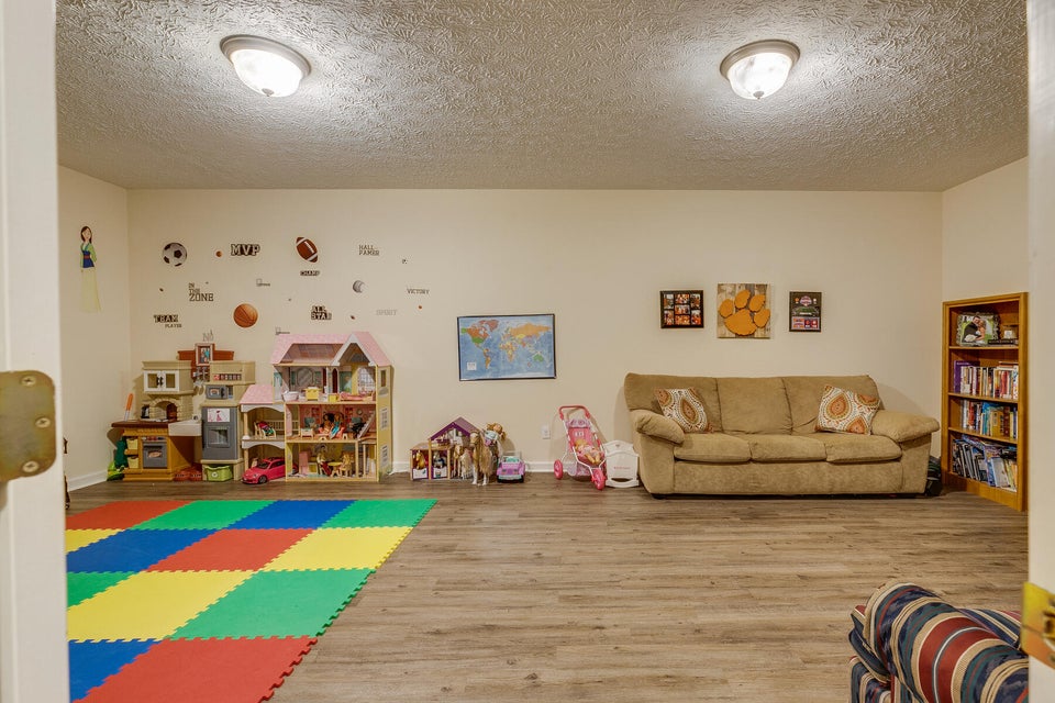 Photo #28: 4513 Palomino Drive