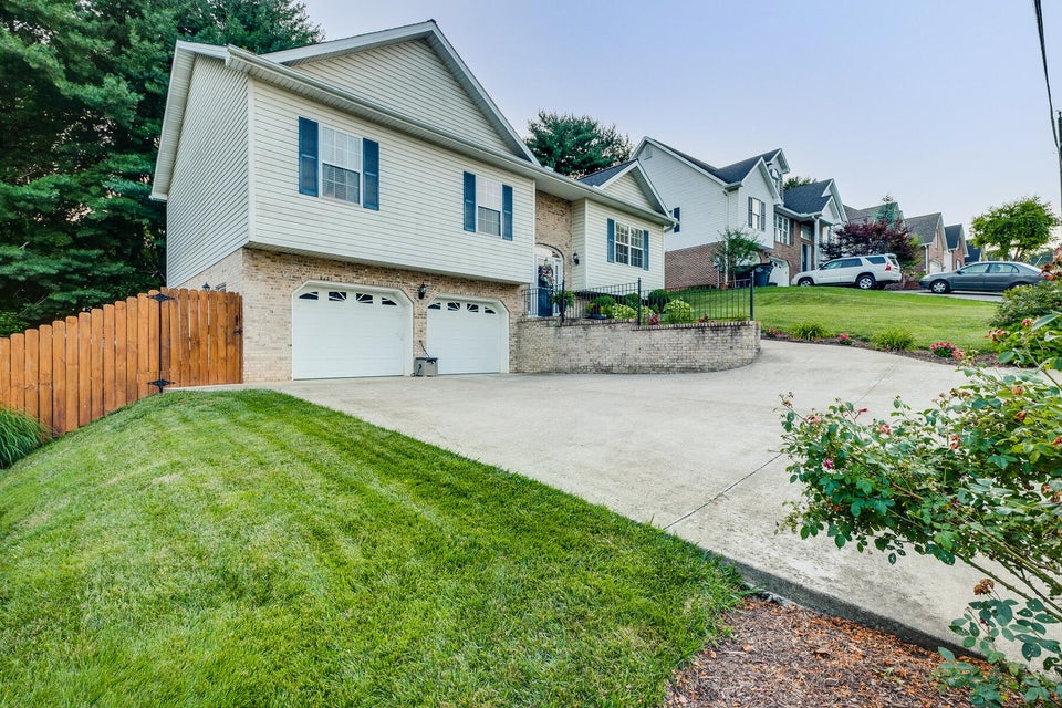 Photo #40: 4513 Palomino Drive