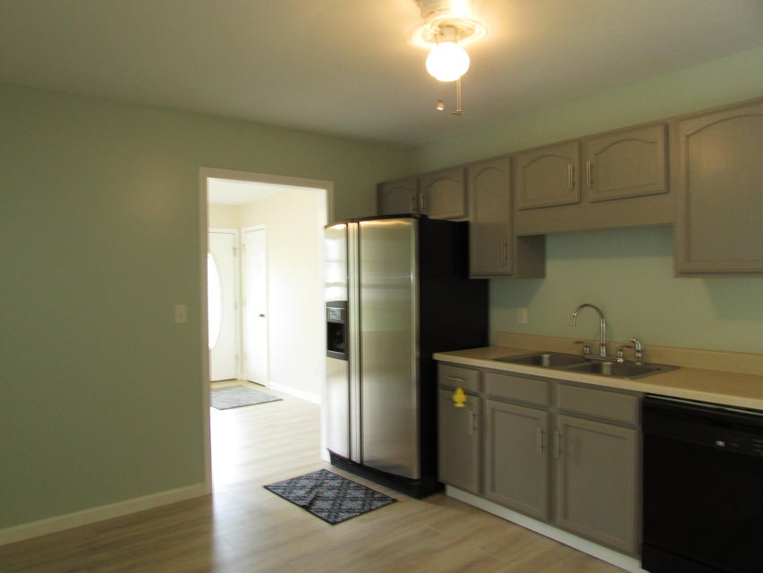 Photo #5: 102 Church Street