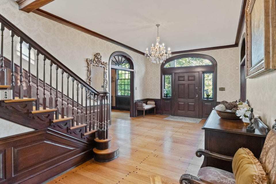Photo #3: 100 Belvedere Heights