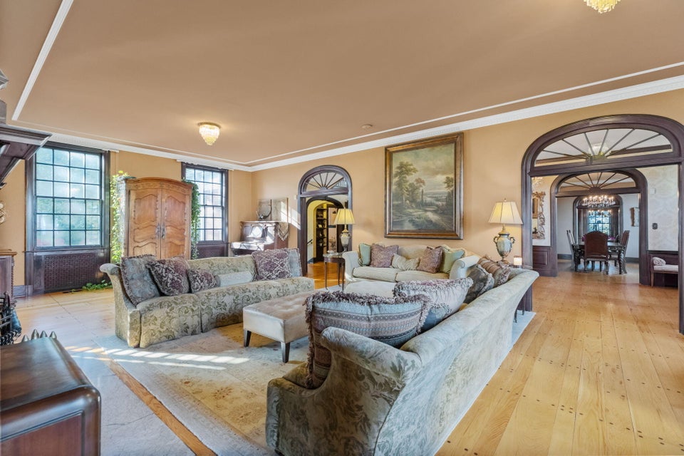 Photo #7: 100 Belvedere Heights