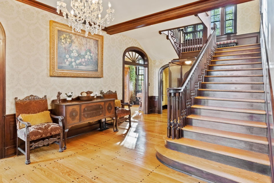 Photo #12: 100 Belvedere Heights