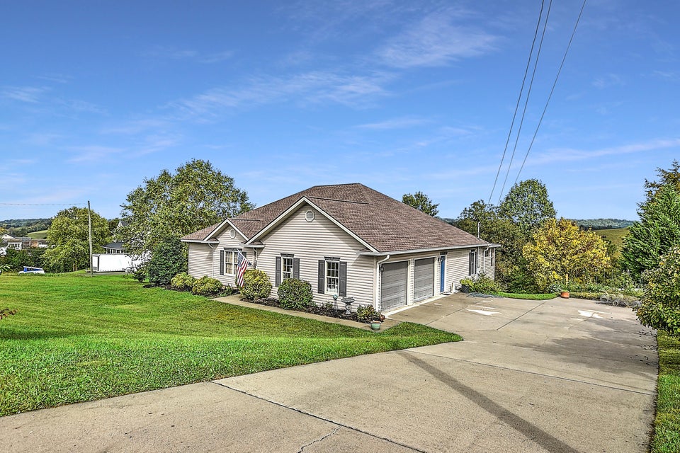 Photo #2: 500 Heritage Lane