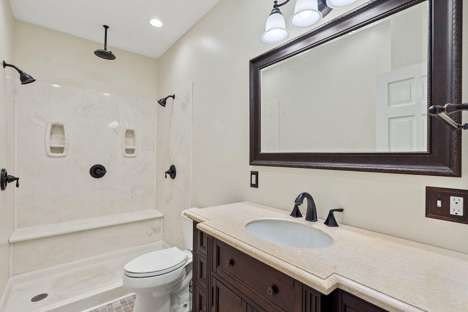 Photo #14: 807 Briarwood Drive