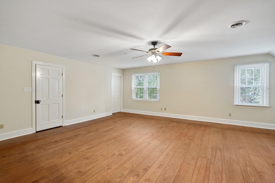 Photo #18: 807 Briarwood Drive