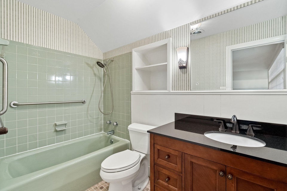 Photo #19: 807 Briarwood Drive