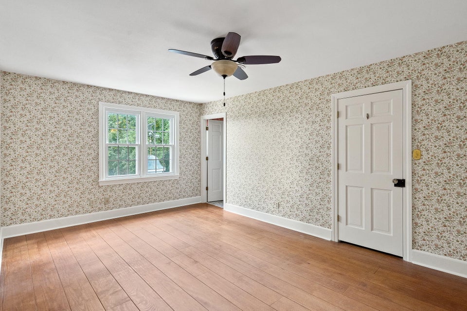 Photo #21: 807 Briarwood Drive