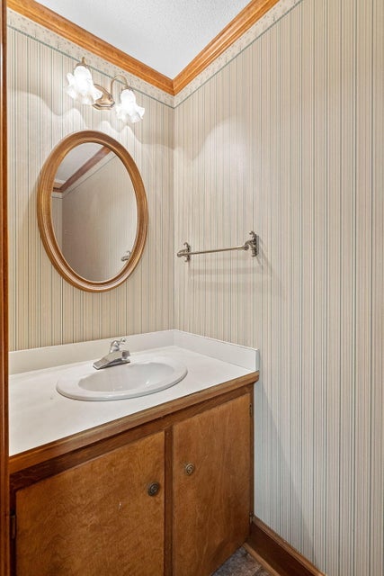 Photo #30: 807 Briarwood Drive