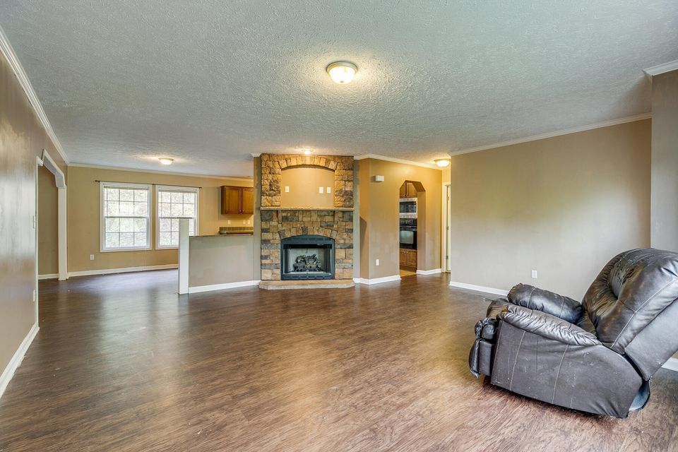 Photo #8: 944 Chadwell Road