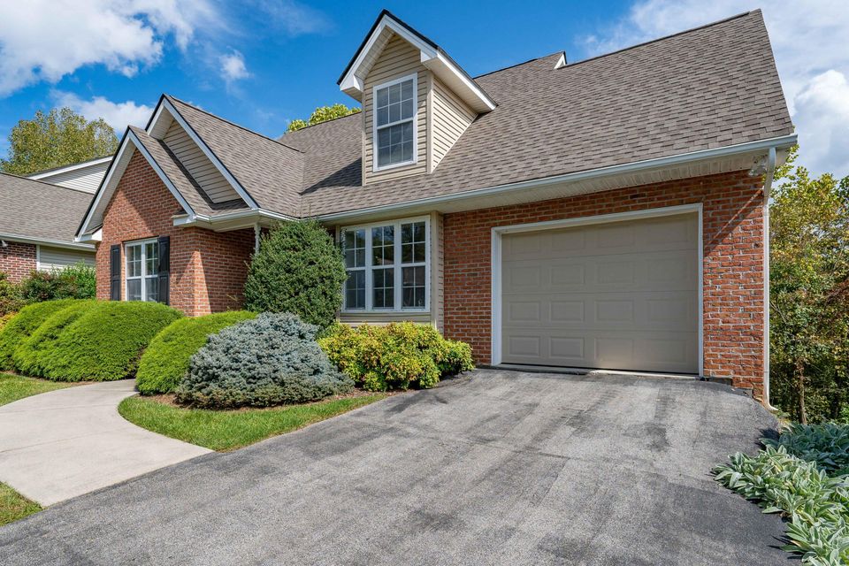 Photo #6: 517 Willowbrook Trace