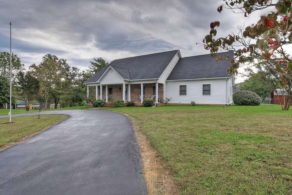 Photo #5: 3115 Summit Avenue