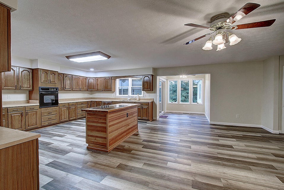 Photo #14: 3115 Summit Avenue
