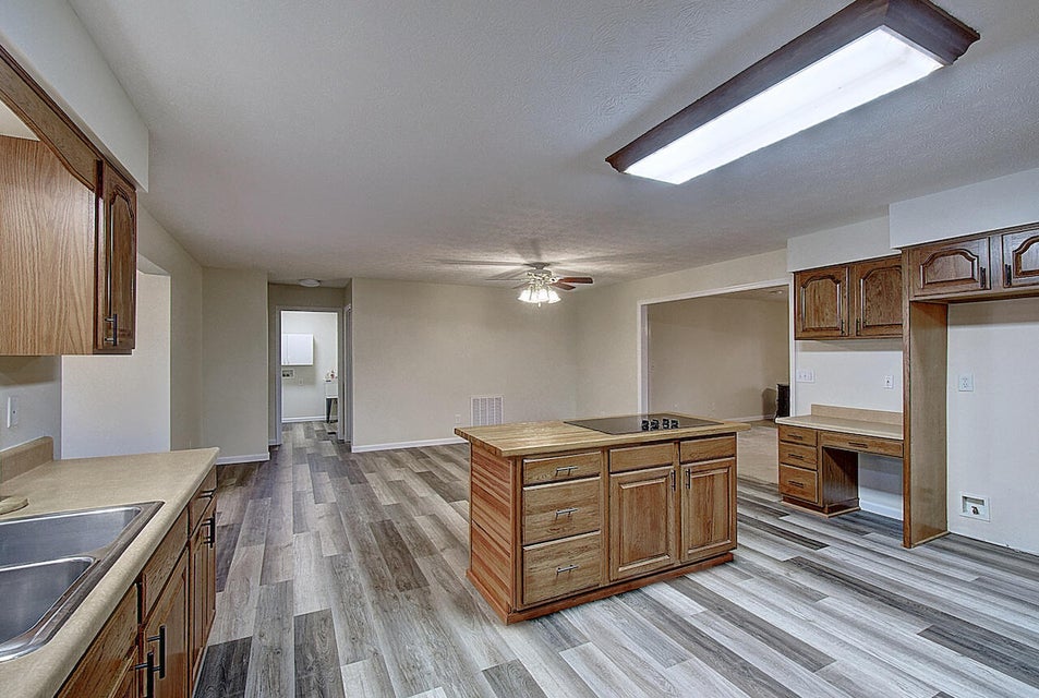 Photo #19: 3115 Summit Avenue
