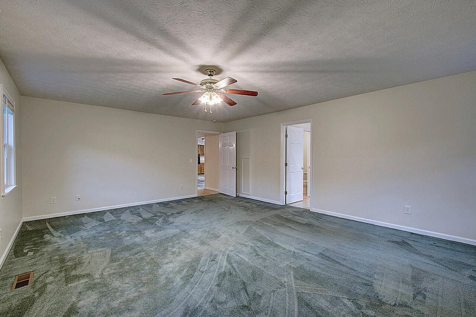 Photo #26: 3115 Summit Avenue
