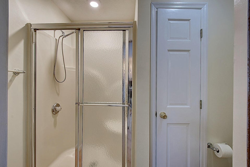 Photo #29: 3115 Summit Avenue