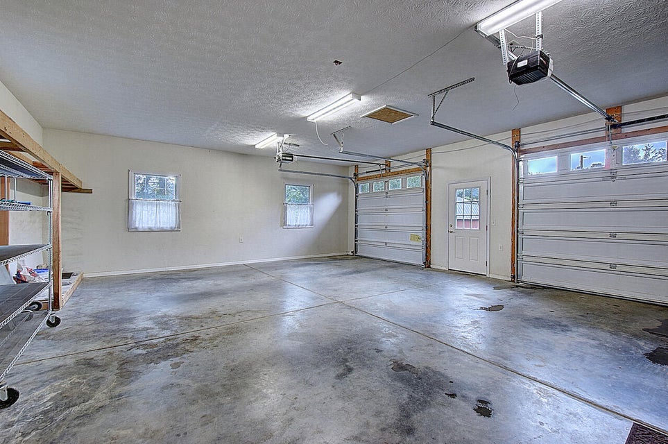 Photo #47: 3115 Summit Avenue