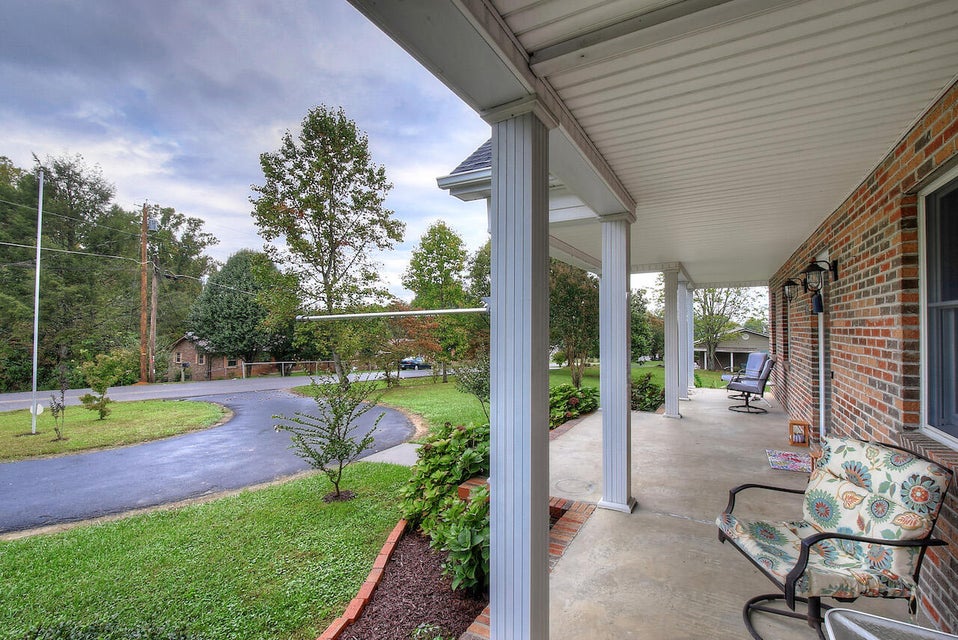 Photo #7: 3115 Summit Avenue