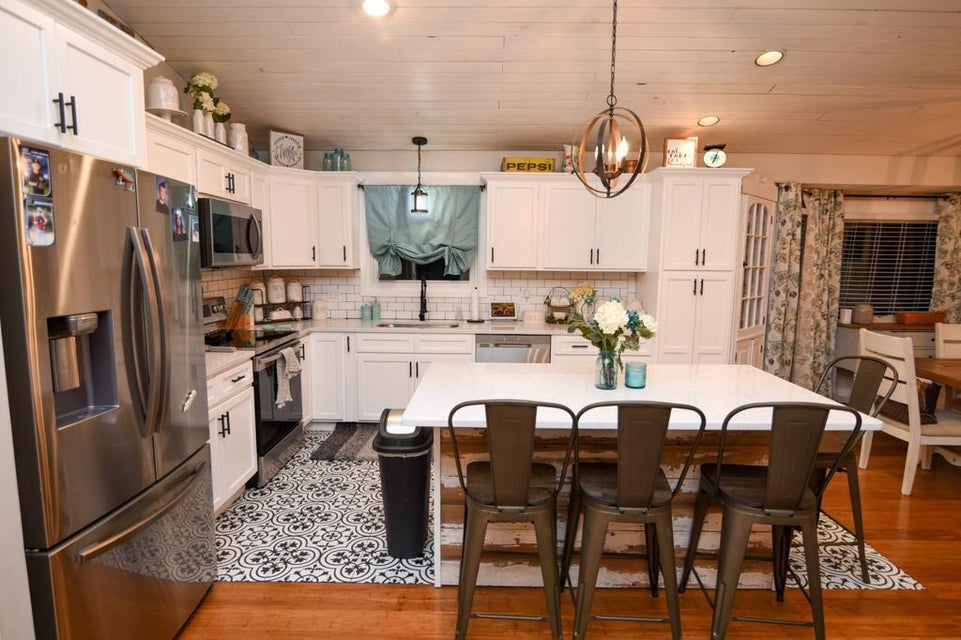 Photo #8: 101 Kingfisher Court