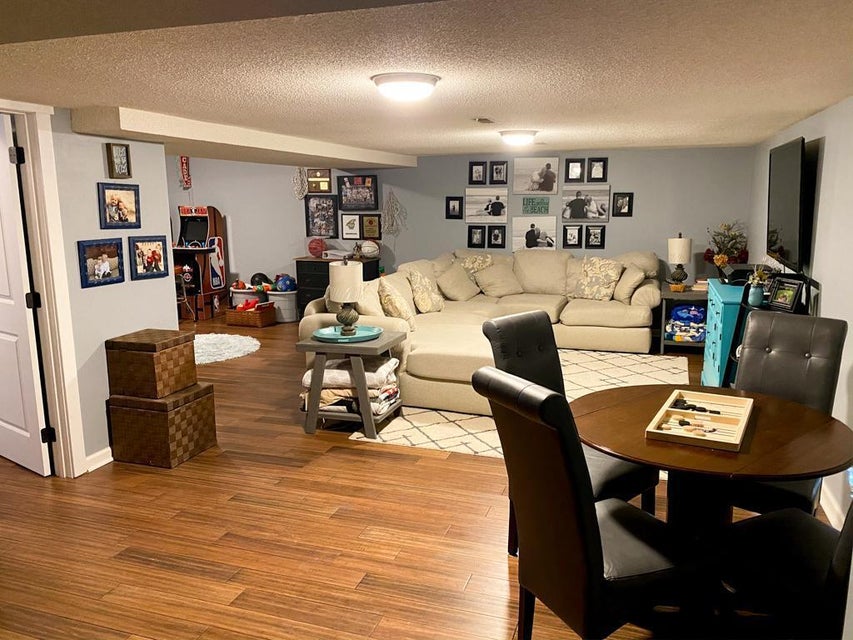 Photo #22: 101 Kingfisher Court