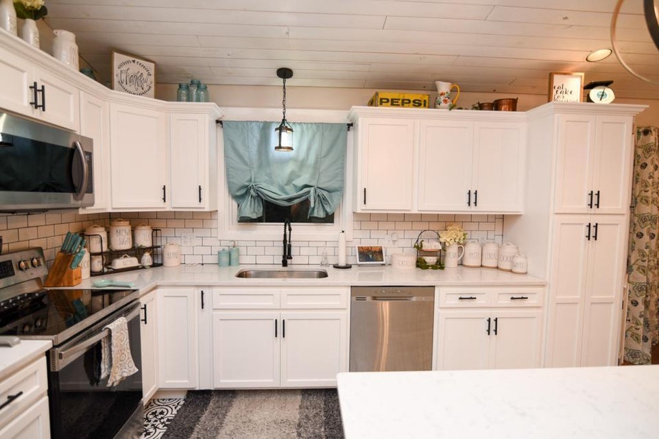 Photo #7: 101 Kingfisher Court