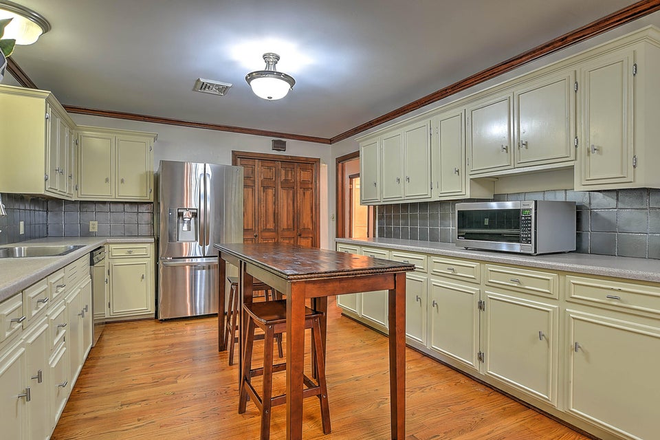Photo #9: 135 Hillside Drive