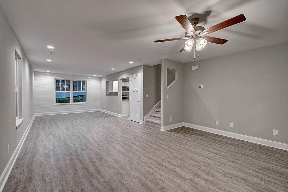 Photo #5: 1193 Lemongrass Drive