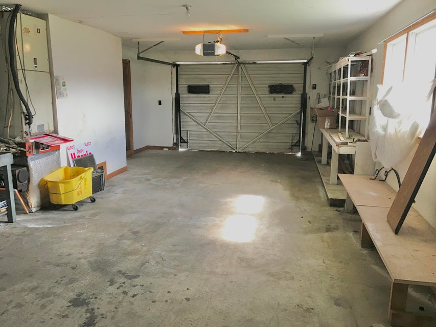 Photo #11: 222 Milbourn Street
