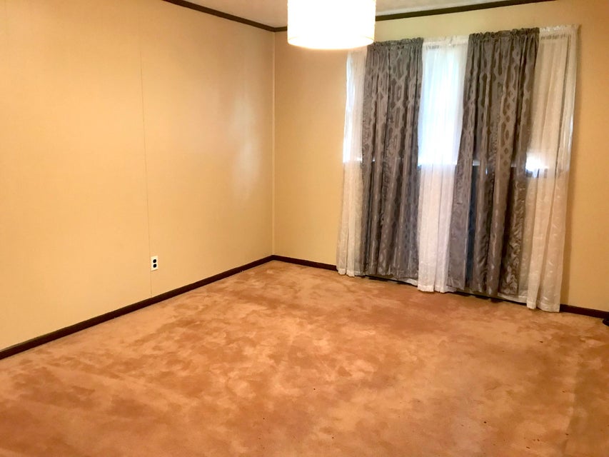 Photo #18: 222 Milbourn Street