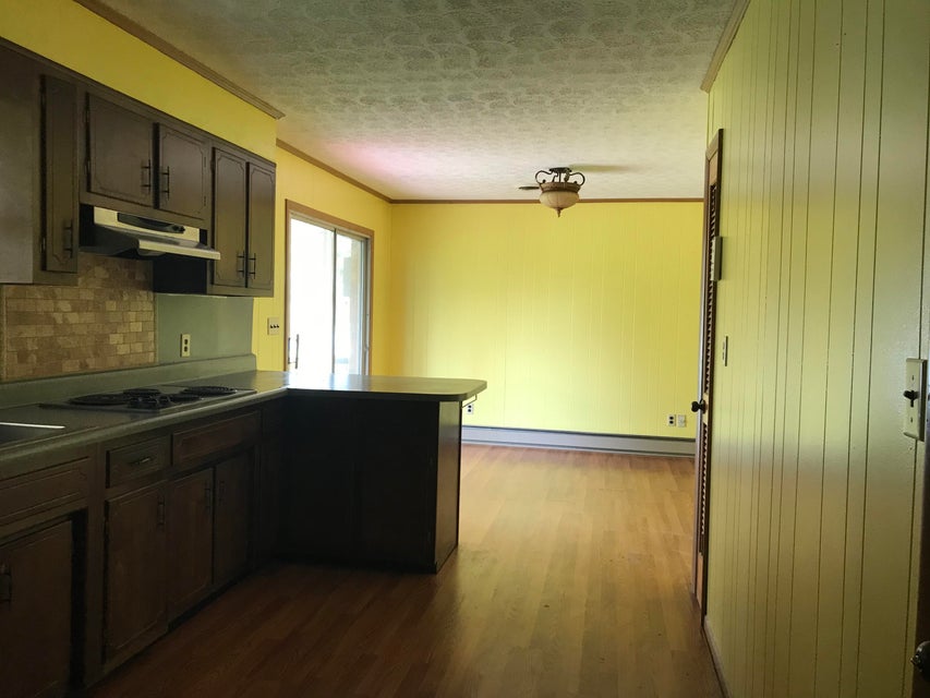 Photo #13: 222 Milbourn Street